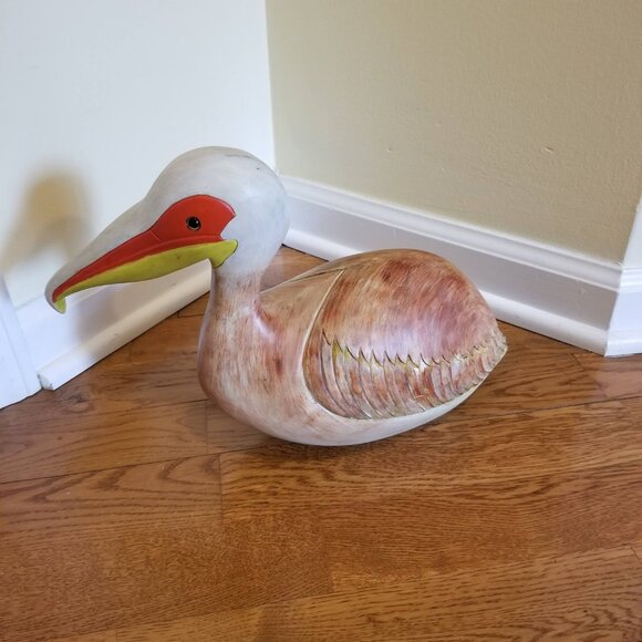 Pelican wood carving - artisan handmade - Picture 2 of 9